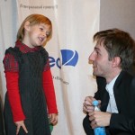 Evgeny Surov: "At exactly ten o’clock (seven hours after play began) Grischuk and Nakamura shook hands. Your correspondent was a witness to how his daughter saved the game for her father. When Alexander’s position was completely hopeless Masha loudly repeated about 100 times: “Daddy won’t lose!” And then another 50 times: “Daddy will win!” Masha was the first person after Nakamura to congratulate Grischuk on his good result. | photo: Chess-News