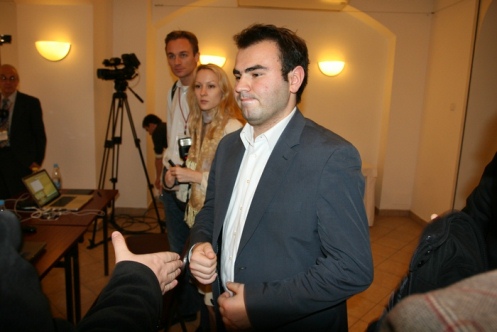 http://chessintranslation.com/wp-content/uploads/2010/11/Mamedyarov.jpg