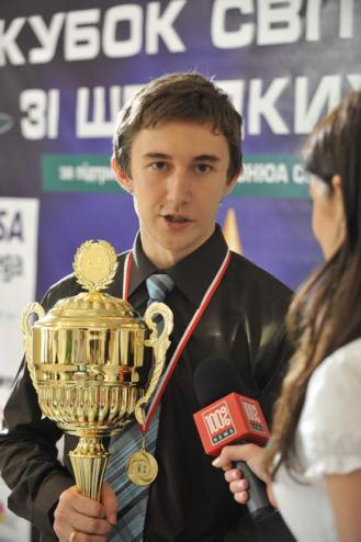 Candidates: Drama, drama! Karjakin takes the lead!