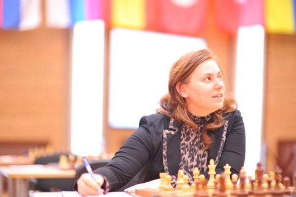 The Polgar sisters. Left to Right: Susan Polgar, Sofia Polgar, Judit Polgar