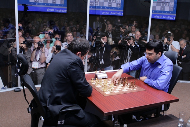 Chess master Gelfand wins fans despite championship loss