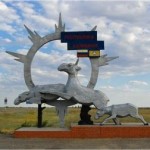 Kalmykia monument and steppe | photo: chek-pipinda.livejournal.com